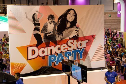 DanceStar Party Stand en GameFest 2011